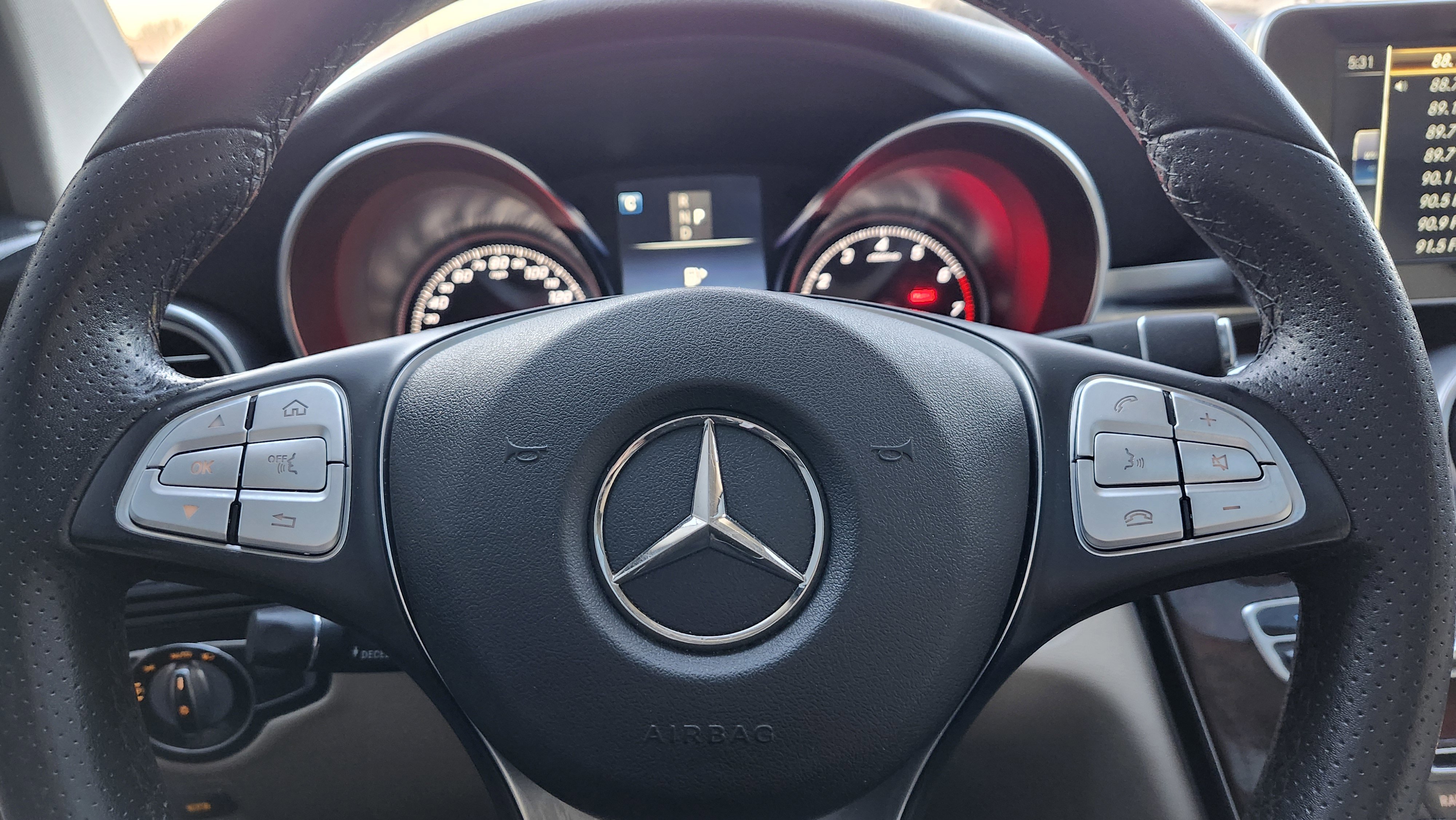 Used 2017 Mercedes-Benz GLC 300 w/ Premium 1 Package image 27