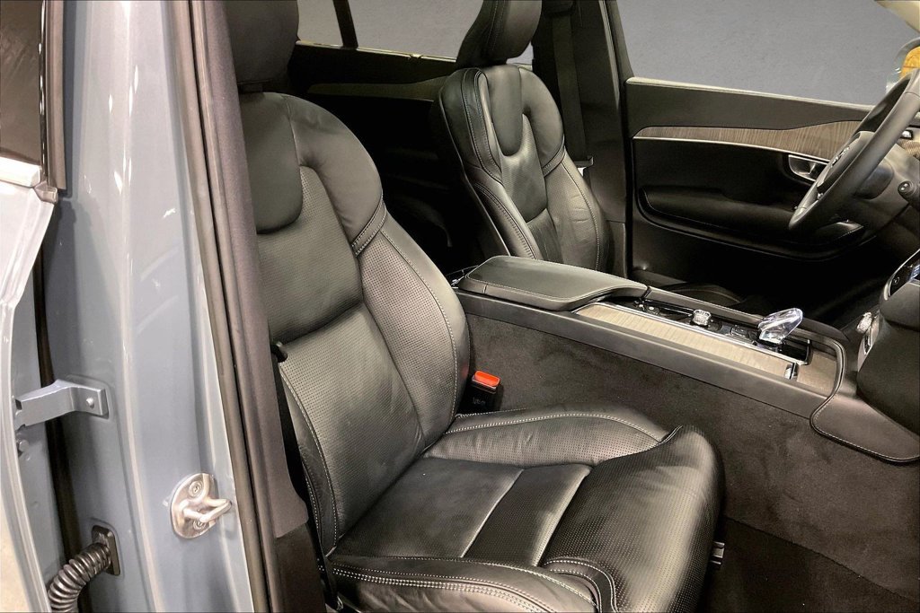 Certified 2023 Volvo XC90 B6 Ultimate w/ Protection Package Premier AWD/4WD image 31