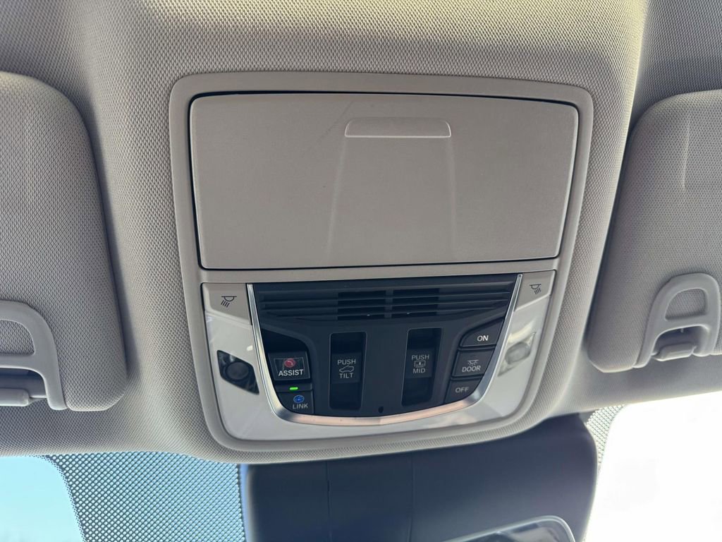 Certified 2023 Acura RDX w/ Technology Package image 31