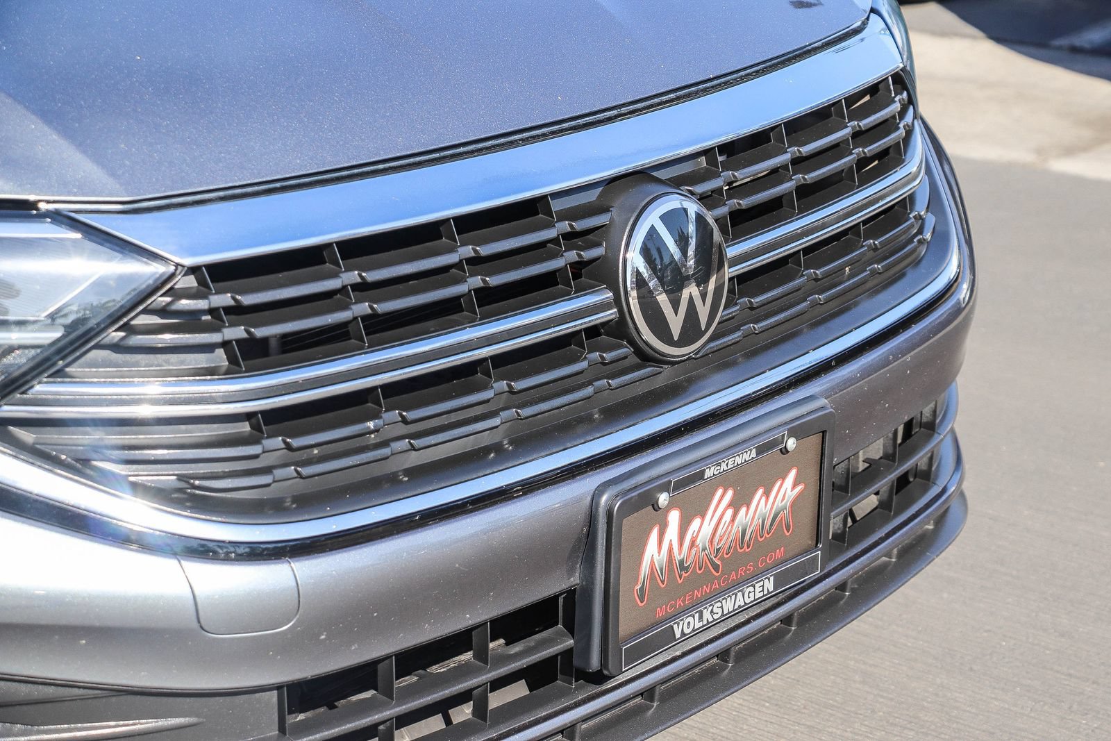 Used 2024 Volkswagen Jetta SE FWD image 5