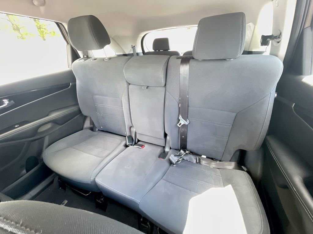 Used 2019 Kia Sorento LX w/ Option Group 020 image 42