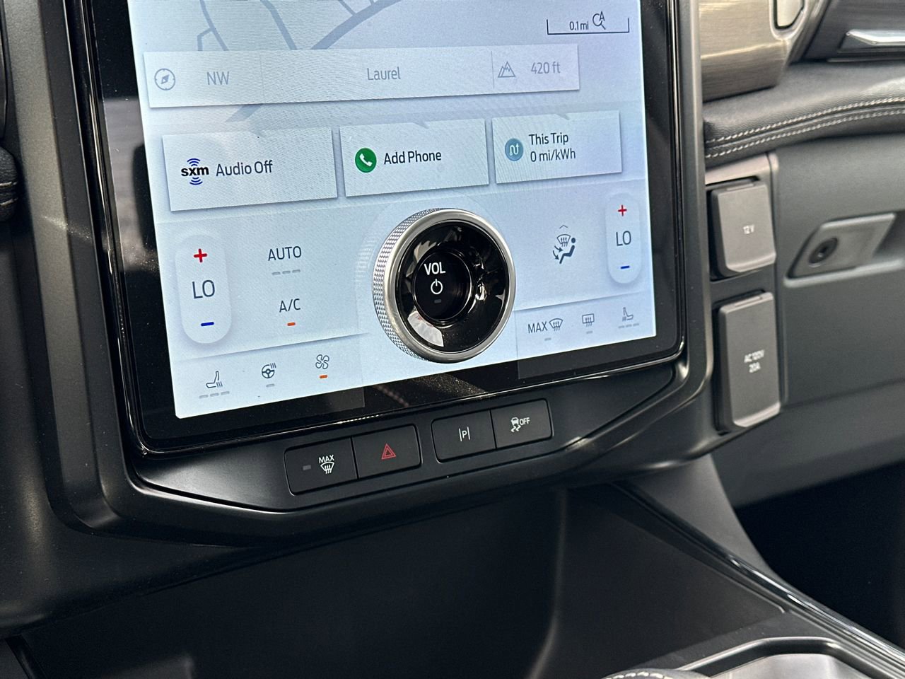 New 2025 Ford F150 Lightning Flash AWD/4WD image 32