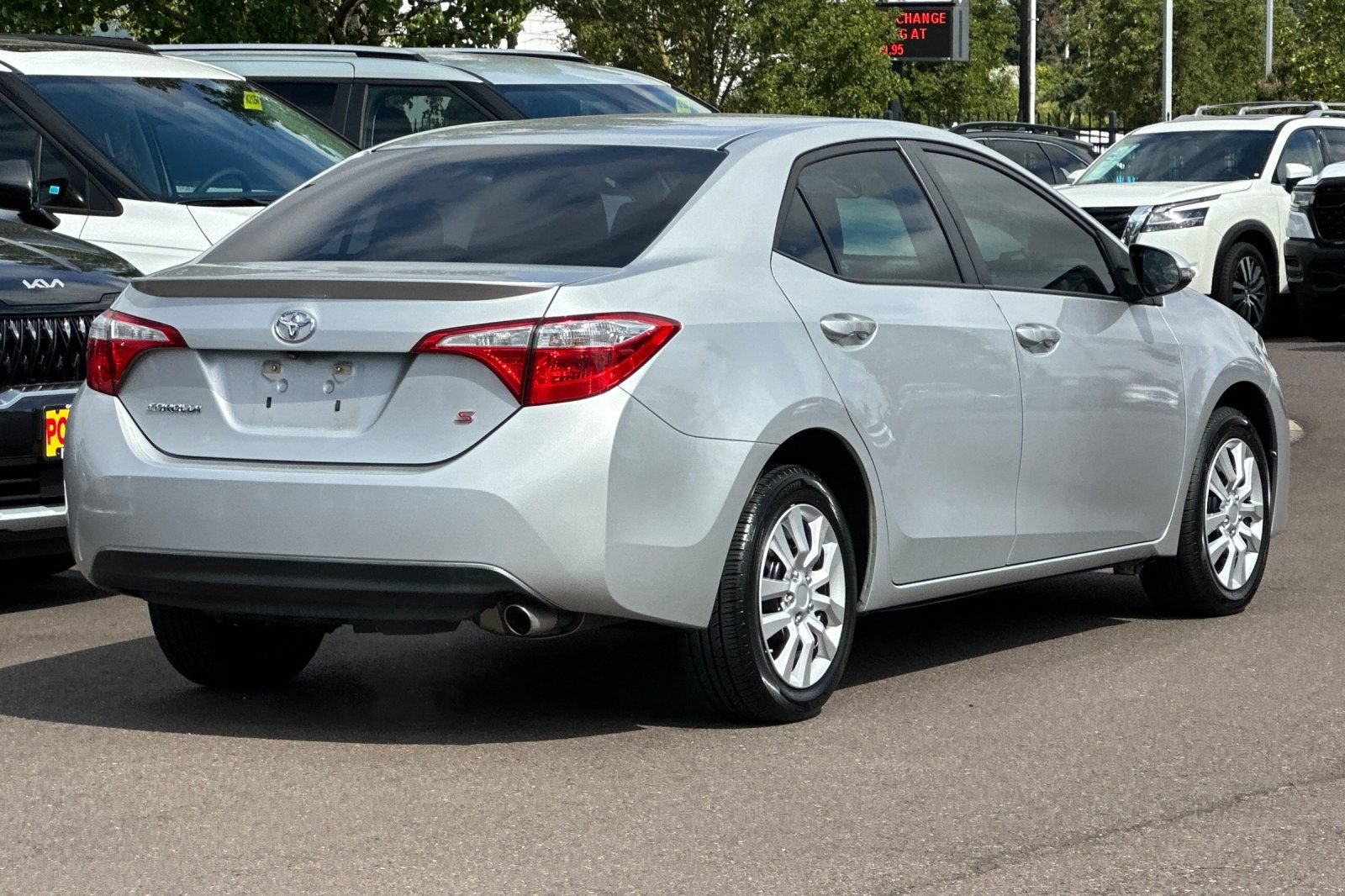 Used 2015 Toyota Corolla S FWD image 4