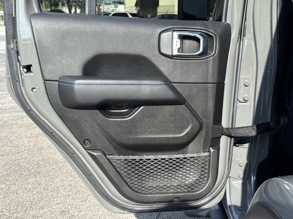 Used 2021 Jeep Wrangler Unlimited Rubicon 4xe image 14