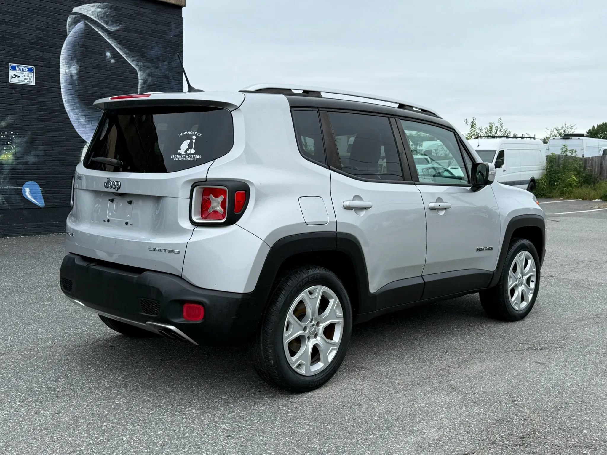 Used 2015 Jeep Renegade Limited AWD/4WD image 19