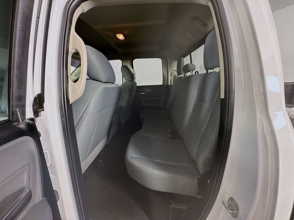 Used 2018 RAM 1500 Classic SLT AWD/4WD image 23