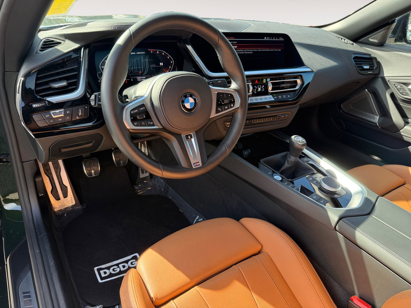 Used 2025 BMW Z4 M40i w/ Edition image 15