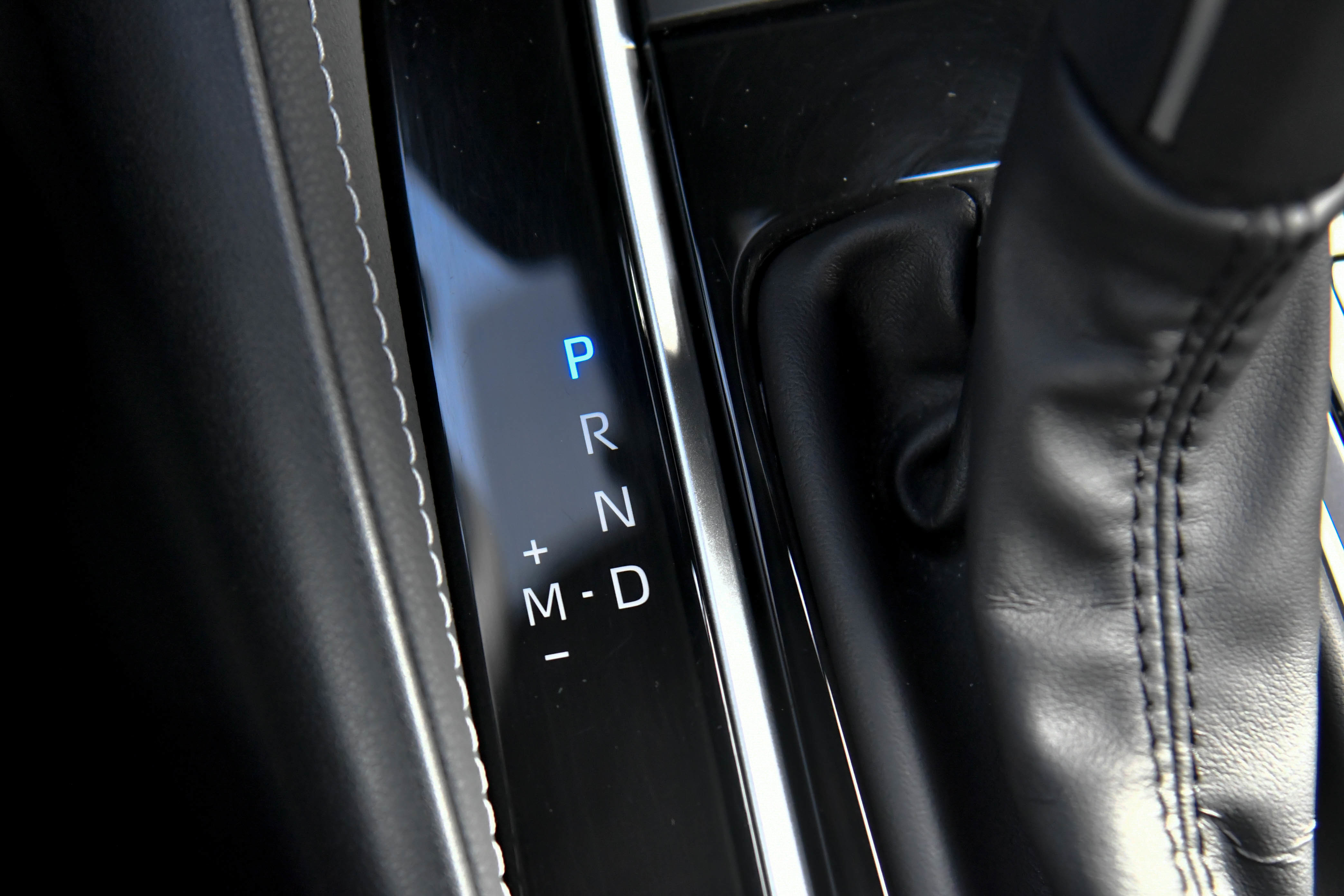 Used 2024 Toyota Corolla SE w/ SE Package image 29