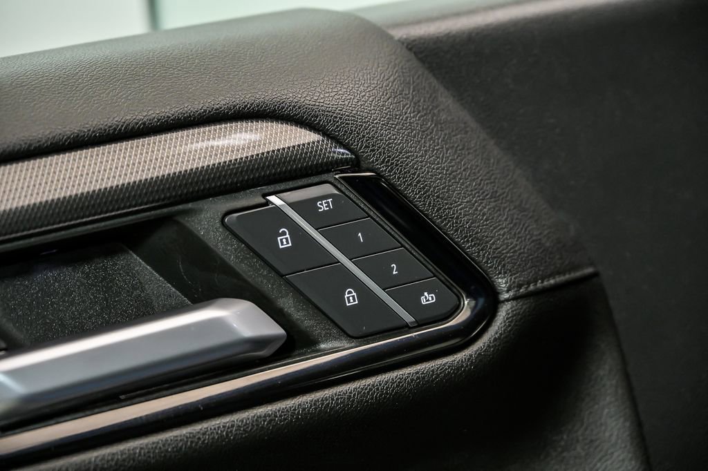 Used 2023 GMC Sierra 1500 AT4 w/ AT4 Premium Package image 9