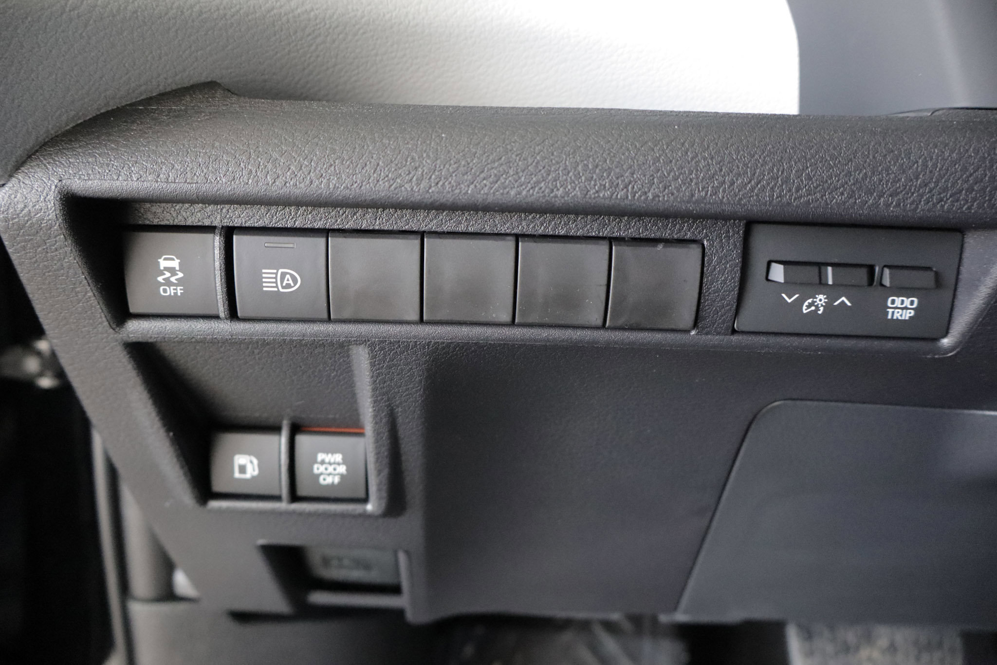 Used 2026 Toyota Sienna LE image 17