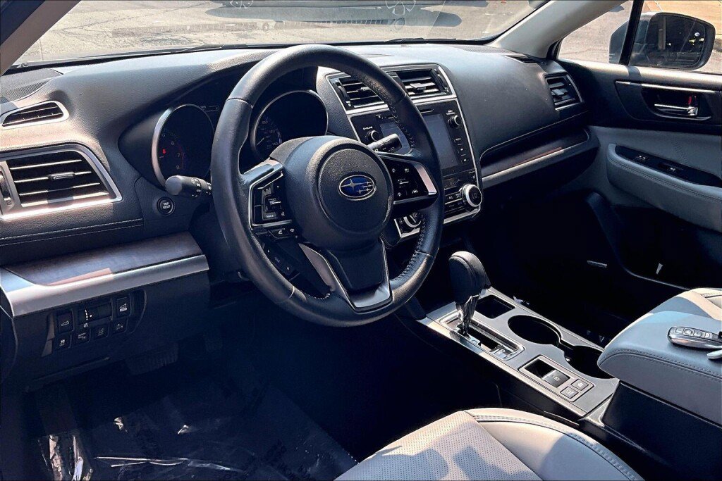 Used 2019 Subaru Outback 2.5i Limited AWD/4WD image 10