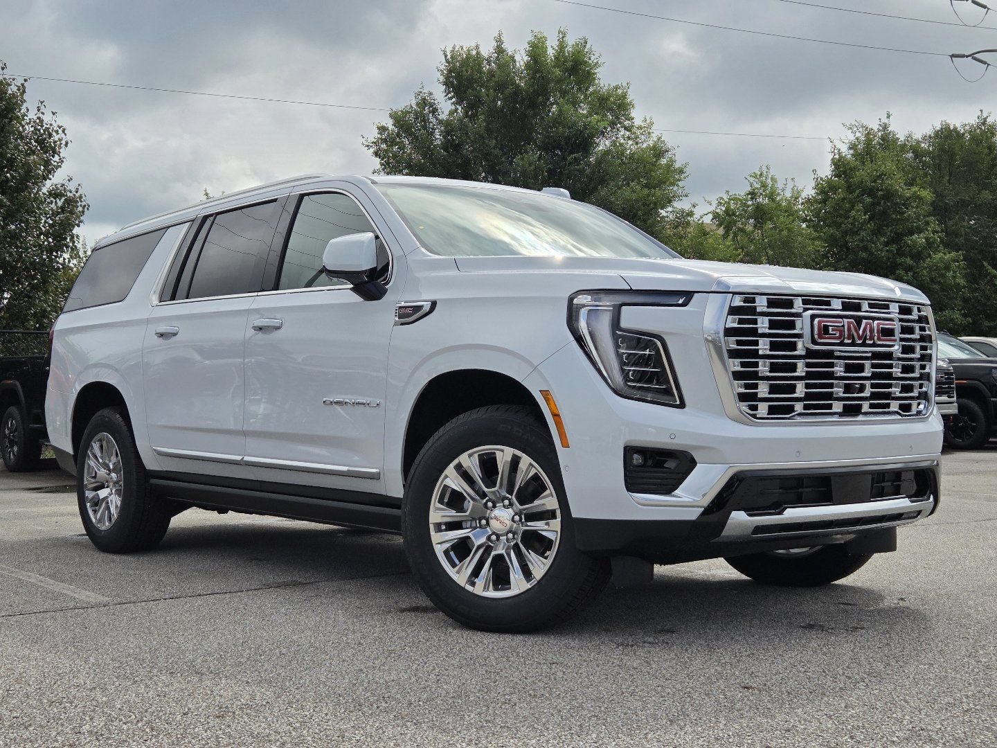 New 2026 GMC Yukon XL Denali w/ Sun & Power Step Package AWD/4WD image 3
