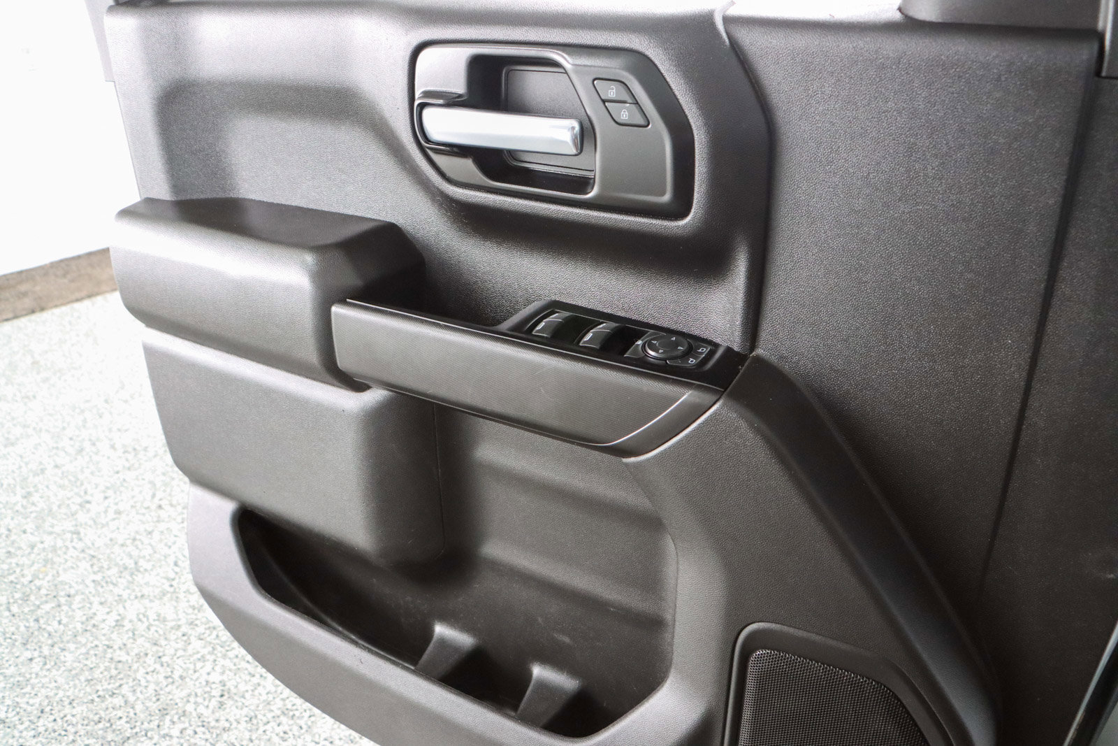 Used 2022 Chevrolet Silverado 1500 Custom image 21