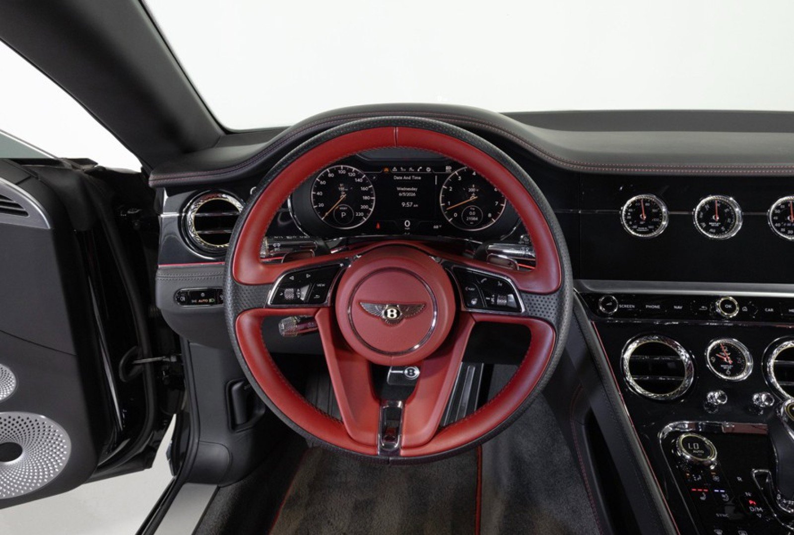 Used 2020 Bentley Continental GT AWD/4WD image 24