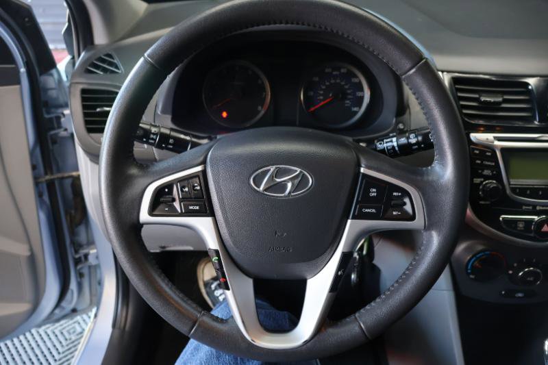 Used 2013 Hyundai Accent SE image 15