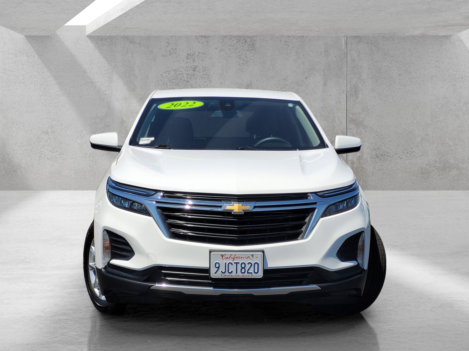 Used 2022 Chevrolet Equinox LT FWD image 2