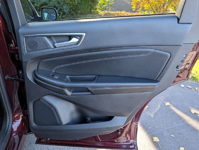Used 2022 Ford Edge Titanium AWD/4WD image 35