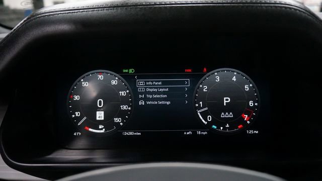 Used 2023 Land Rover Defender 90 S image 12