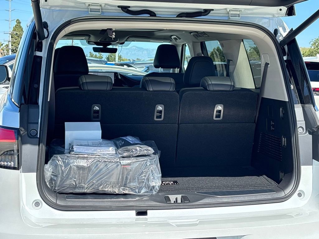 New 2026 INFINITI QX80 Pure image 23