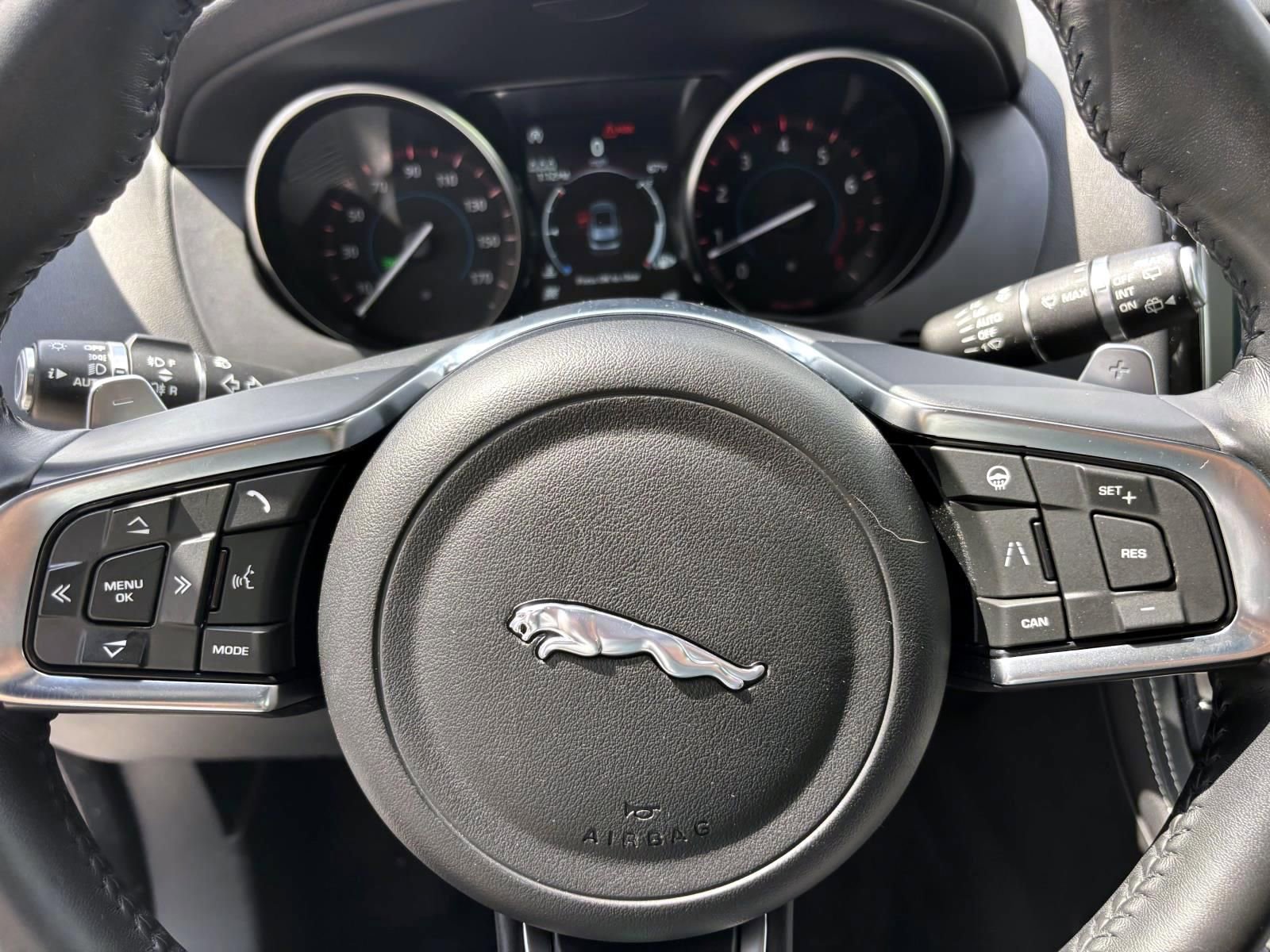 Used 2019 Jaguar F-PACE R-Sport AWD/4WD image 17