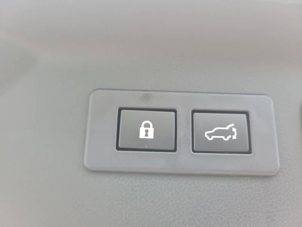 Certified 2025 Subaru Forester Premium AWD/4WD image 36