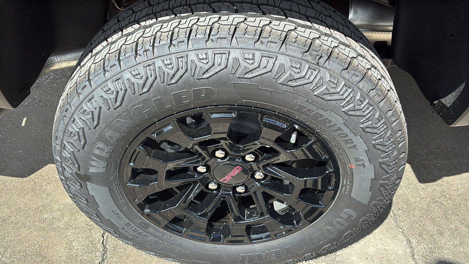 New 2026 GMC Canyon Elevation w/ Convenience Package RWD image 12