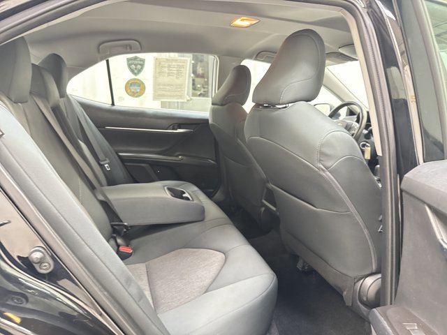 Used 2022 Toyota Camry LE FWD image 27