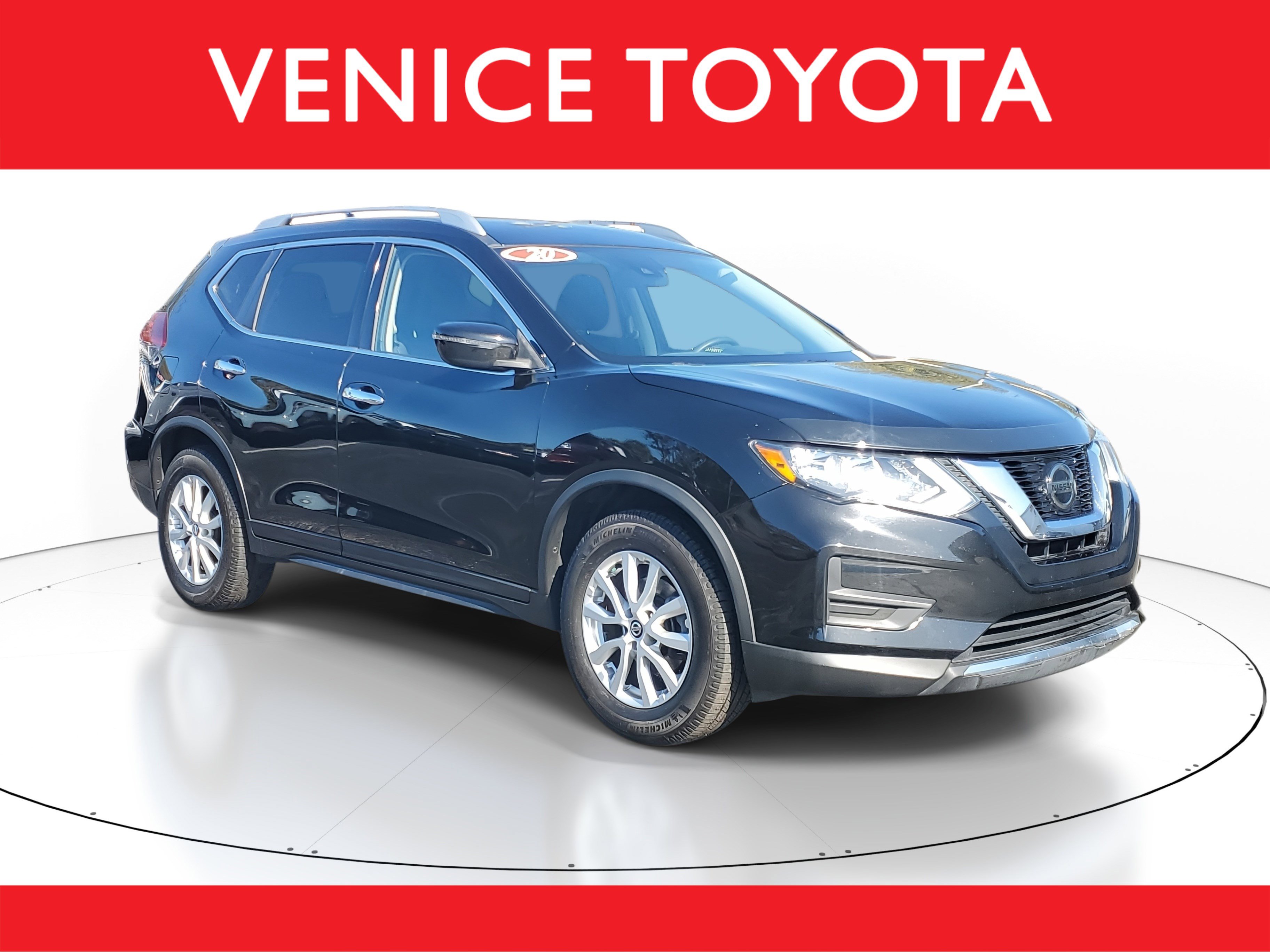 Used 2020 Nissan Rogue SV image 1
