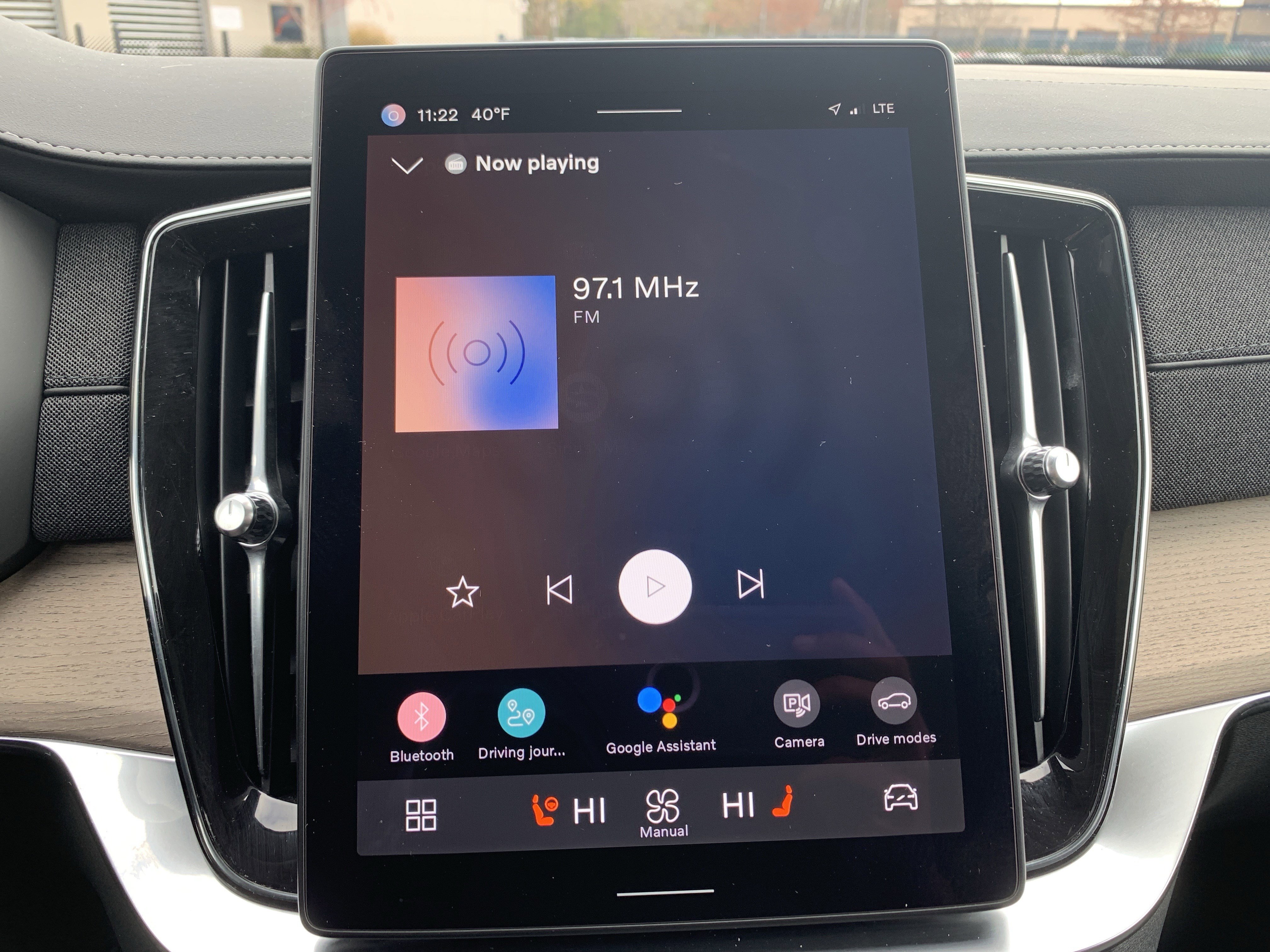 Used 2025 Volvo XC90 B6 Plus image 23