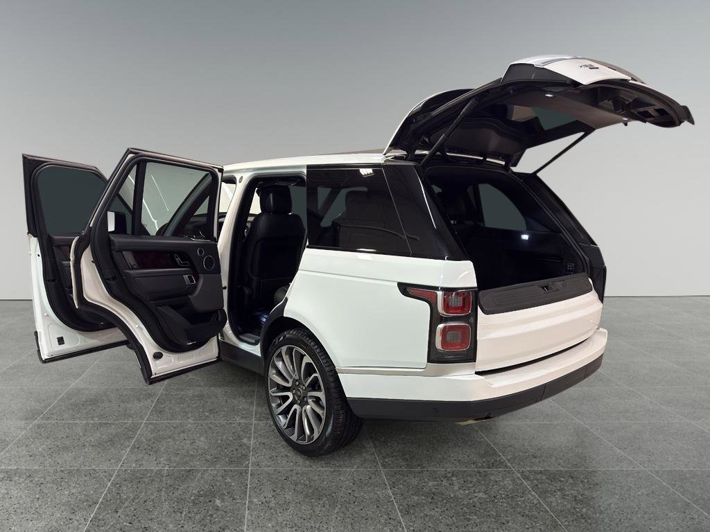 Used 2020 Land Rover Range Rover HSE image 11