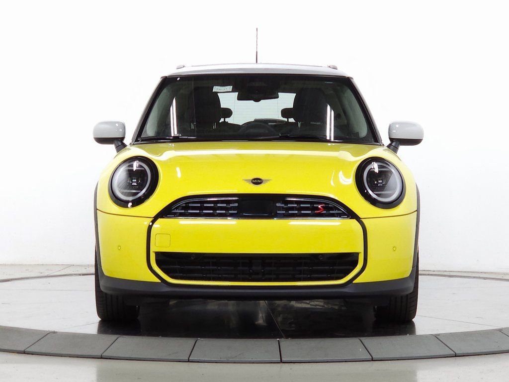 Used 2025 MINI Cooper S FWD image 2