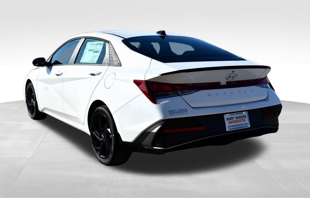 New 2026 Hyundai Elantra Sport image 5