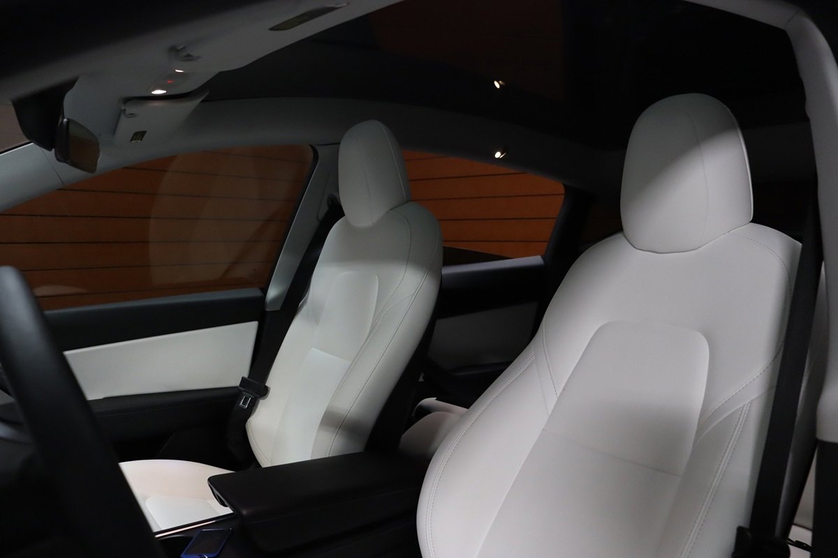 Used 2022 Tesla Model Y Performance AWD/4WD image 40