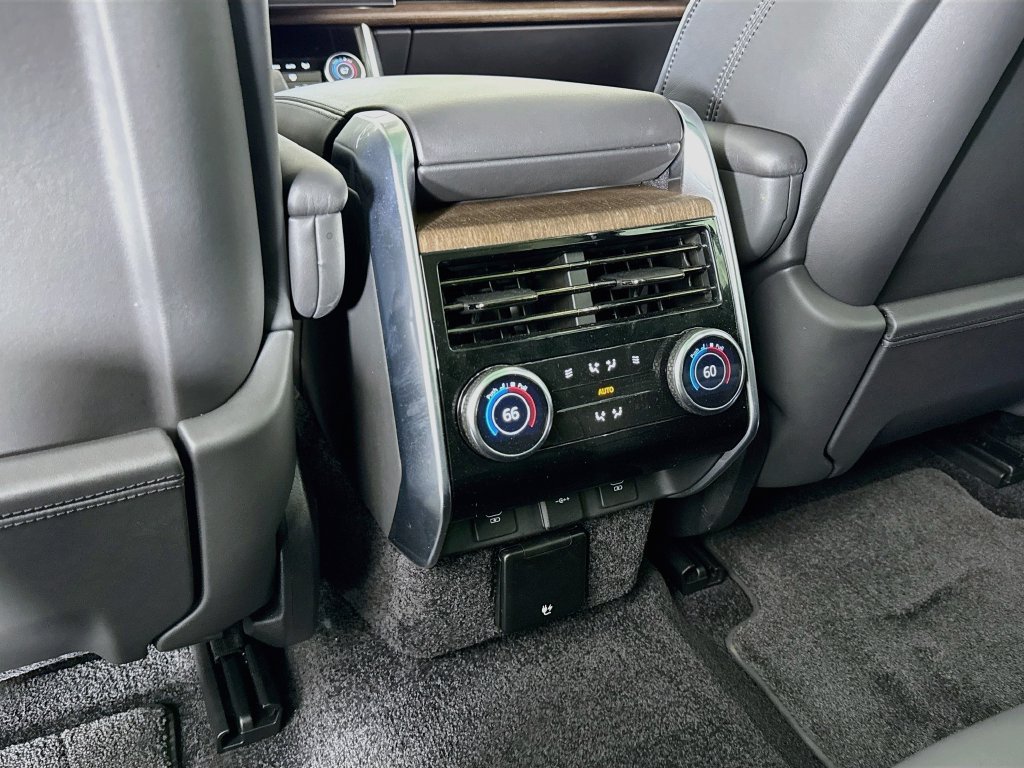 Used 2023 Land Rover Range Rover Autobiography AWD/4WD image 16