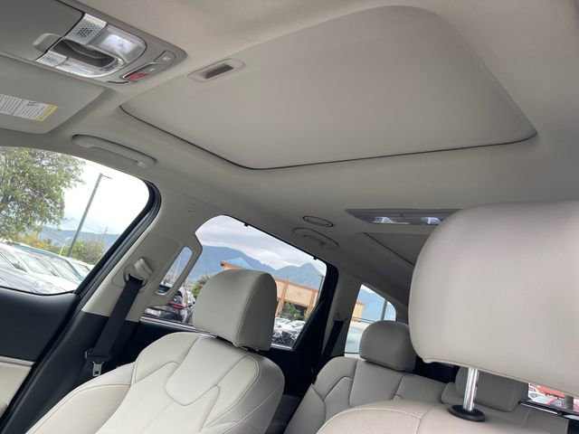 Used 2025 Kia Telluride SX image 9