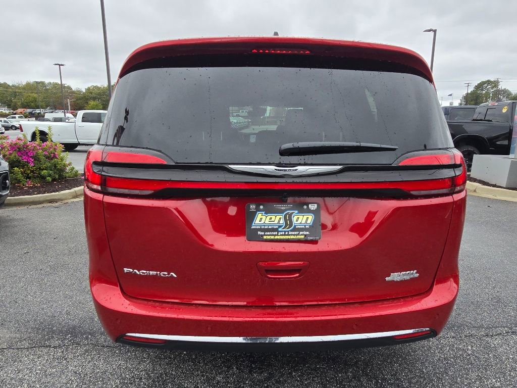 New 2026 Chrysler Pacifica Select FWD image 14