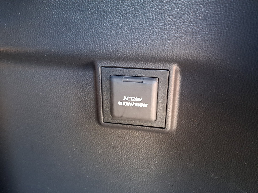 Used 2024 Lexus GX 550 w/ Accessory Package (2T) AWD/4WD image 40