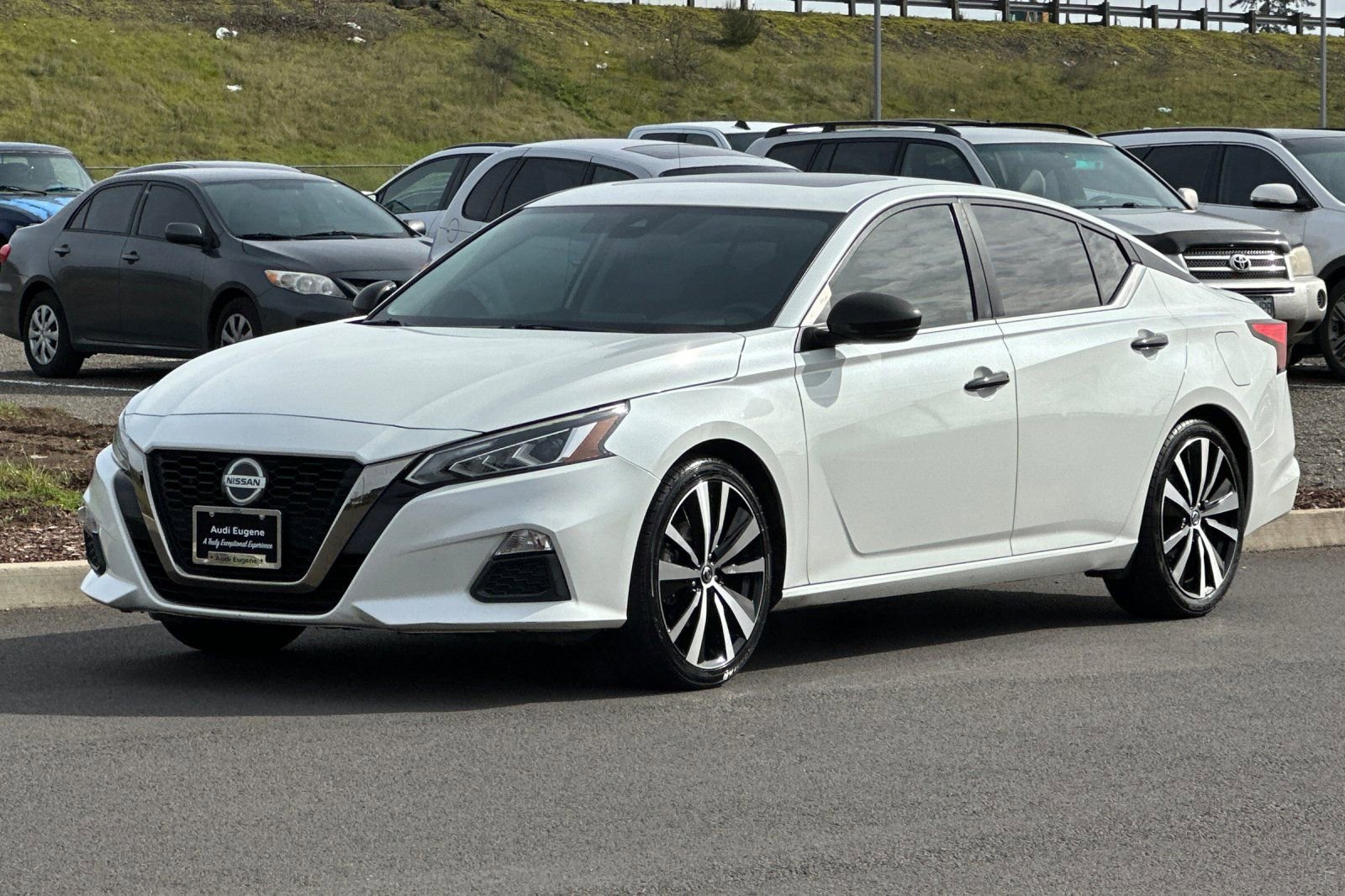 Used 2020 Nissan Altima 2.5 SR w/ Premium Package image 7