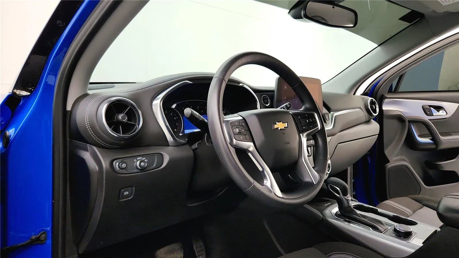 Used 2024 Chevrolet Blazer LT w/ Convenience Package image 23