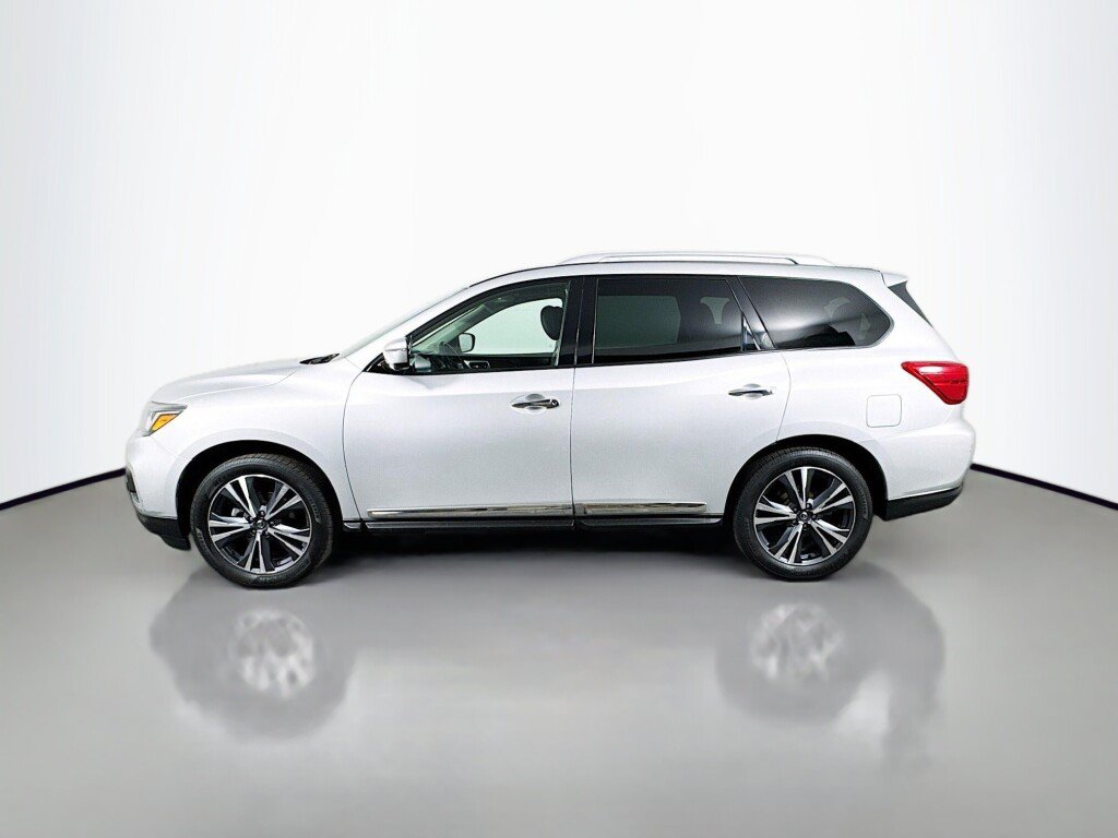 Used 2020 Nissan Pathfinder Platinum AWD/4WD image 2