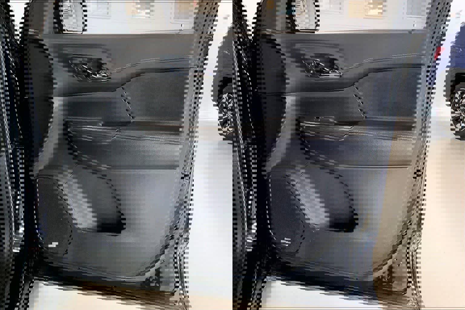 Used 2019 GMC Acadia SLT image 25