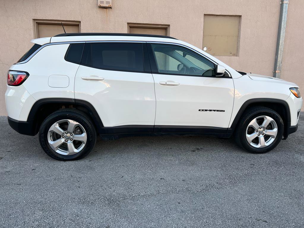Used 2018 Jeep Compass Latitude w/ Popular Equipment Group image 9