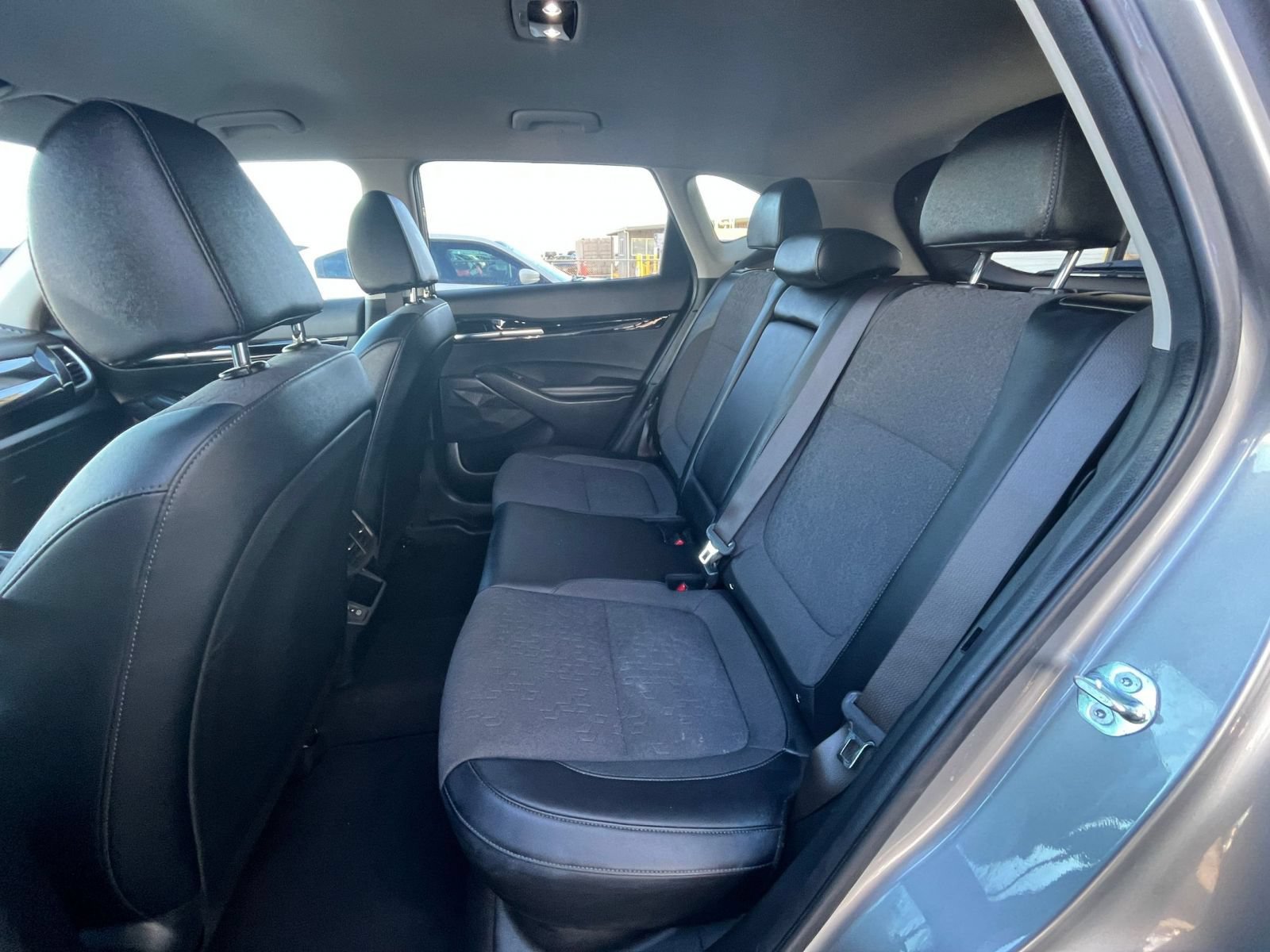 Used 2025 Kia Seltos S FWD image 21