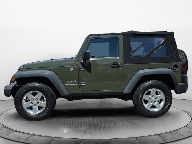 Used 2015 Jeep Wrangler Sport w/ Quick Order Package 24S AWD/4WD image 2