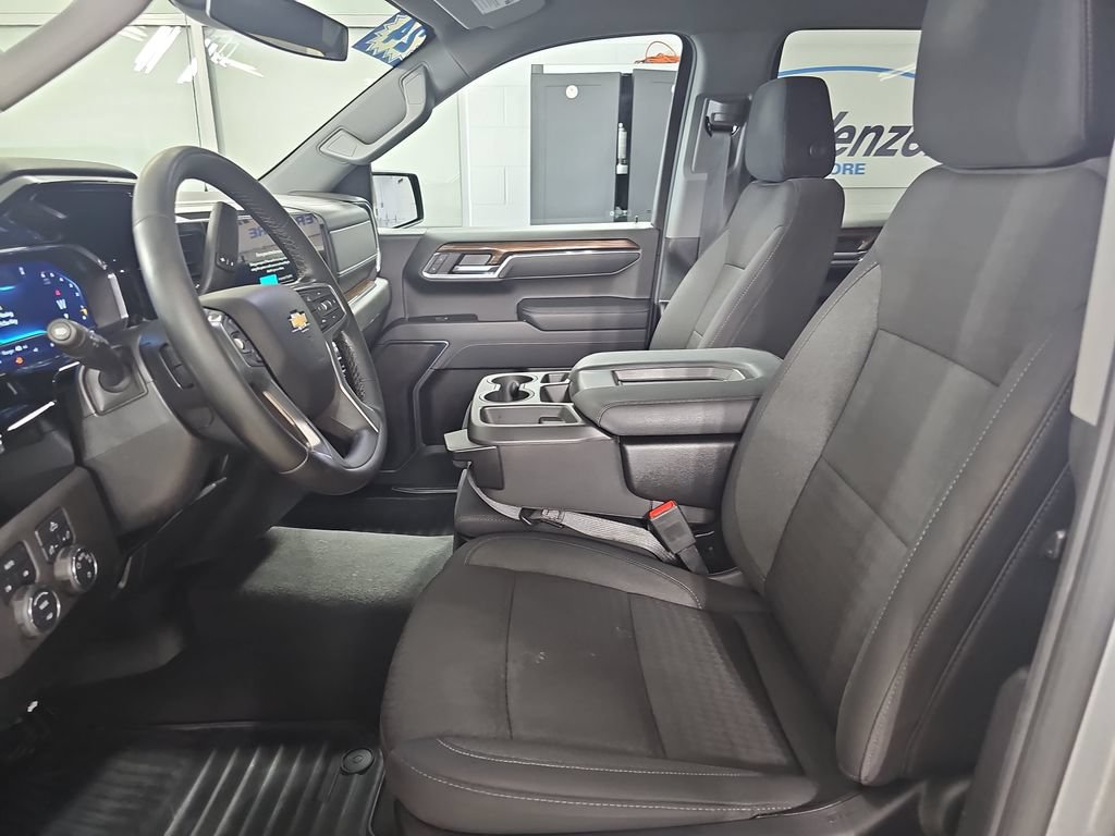 Certified 2024 Chevrolet Silverado 1500 LT AWD/4WD image 18