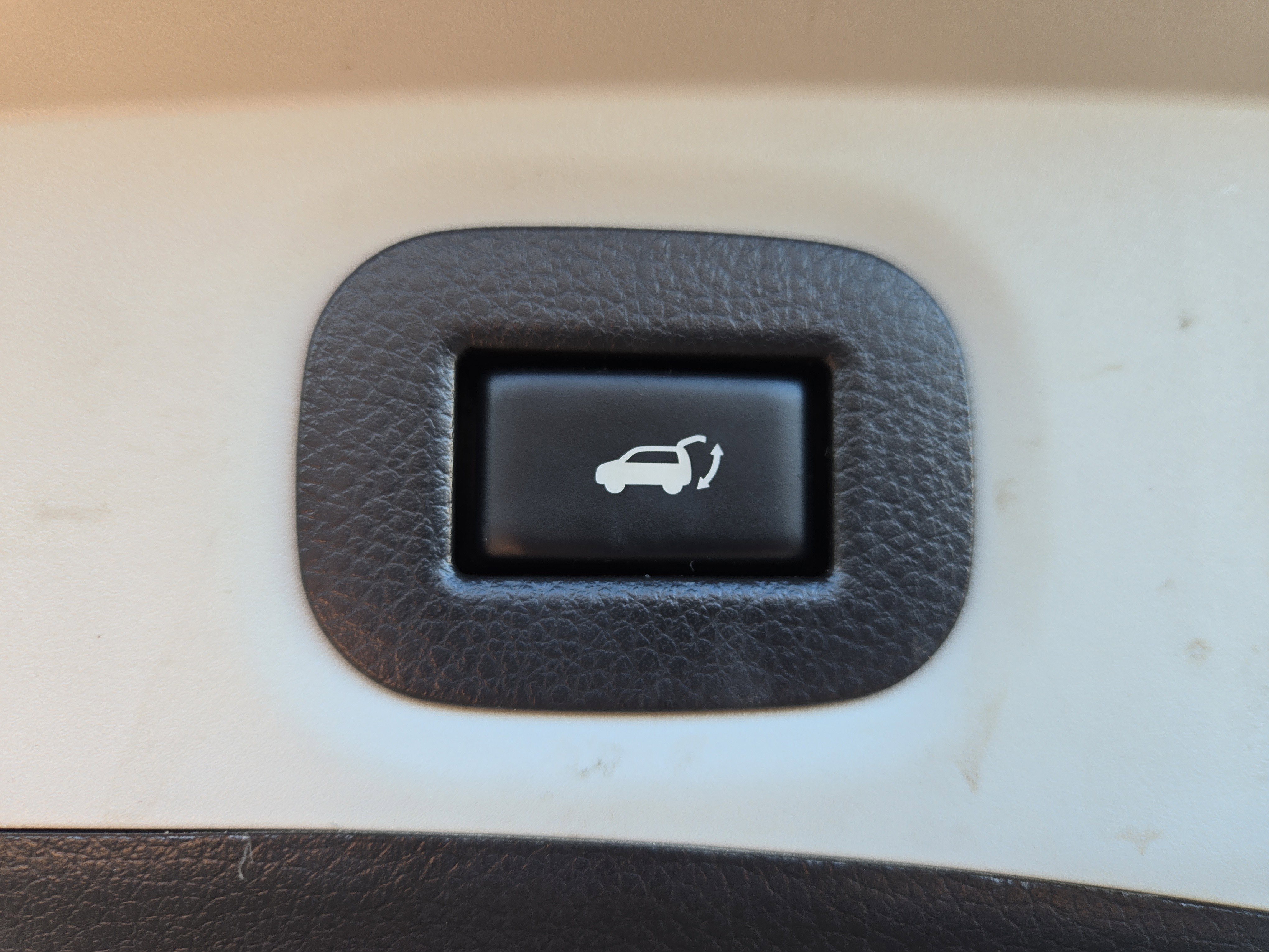 Used 2019 Nissan Rogue SL image 10