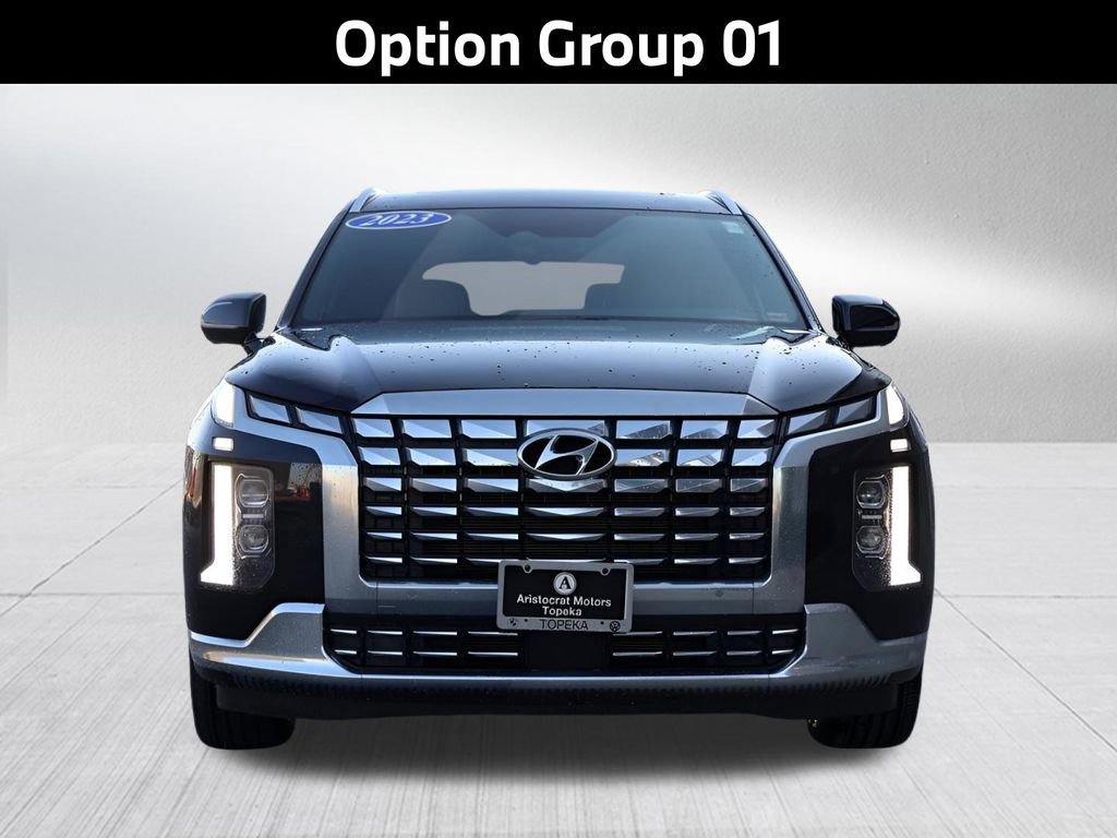 Used 2023 Hyundai Palisade Calligraphy image 4