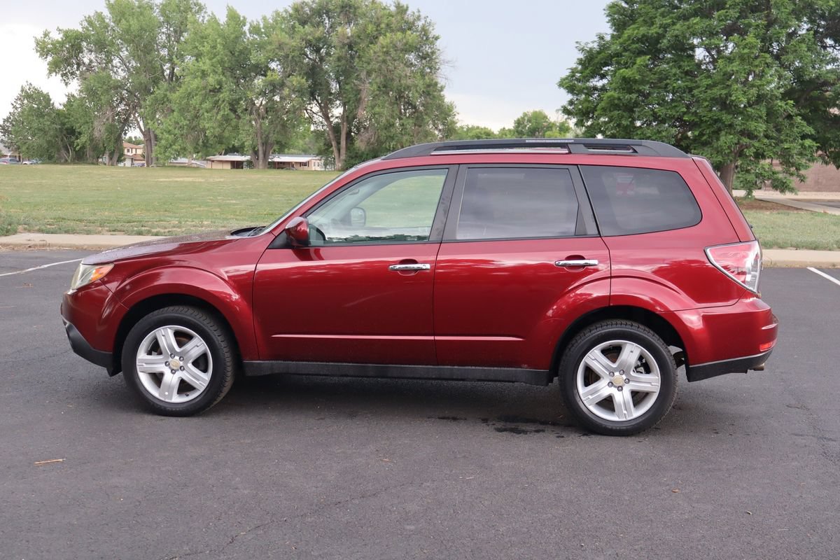 Used 2010 Subaru Forester 2.5X Limited w/ Popular Equipment Group 4B AWD/4WD image 9