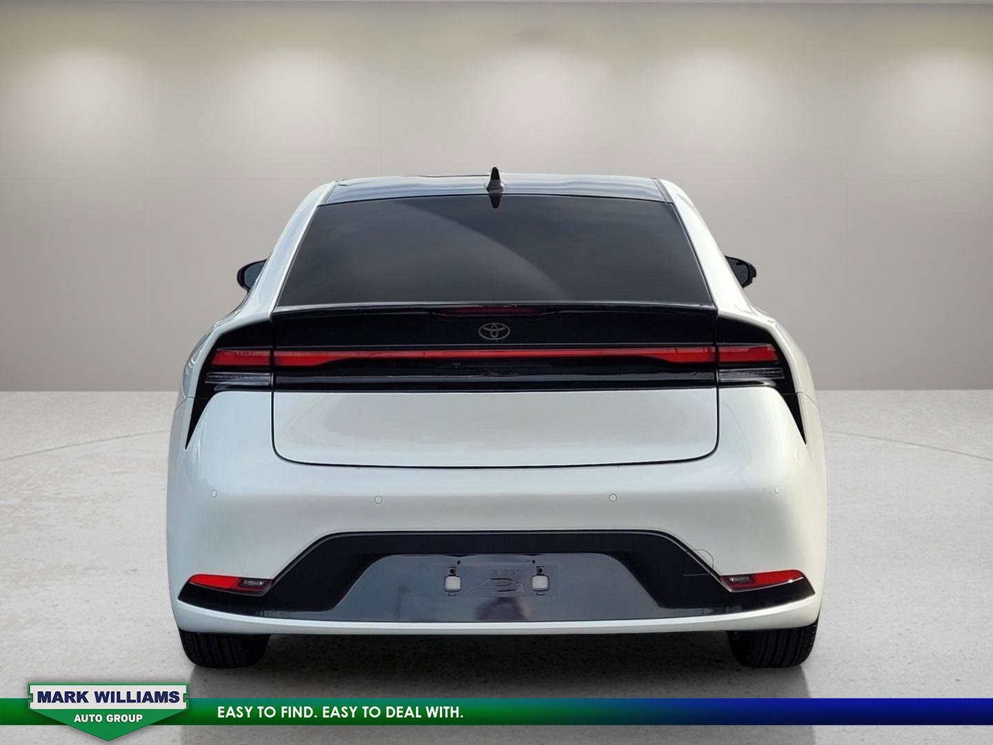 Used 2025 Toyota Prius XLE image 5