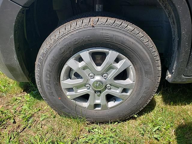 New 2024 RAM ProMaster 2500 w/ Quick Order Package 22G SLT image 30